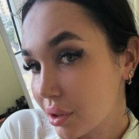 Anna anattien Desnuda