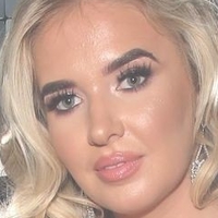 Charlotte Lee Desnuda