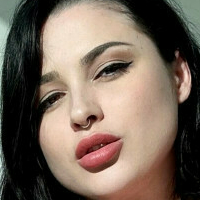 deminovak_ Desnuda