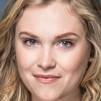 Eliza Taylor Desnuda