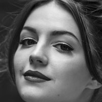 Ella Hunt Desnuda