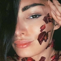 Emilie Nef Naf Desnuda