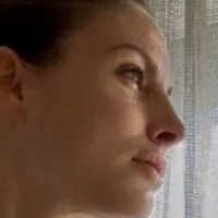 Ines Estelle Kahn Desnuda