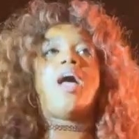 Iza Cantora Desnuda