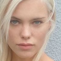 Julia Almendra Desnuda