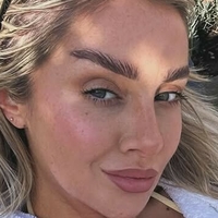 Laura Meachem Desnuda