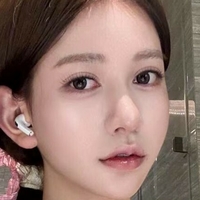 Linyi Desnuda