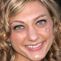 Mageina Tovah Desnuda