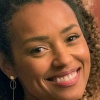 Melanie Liburd Desnuda