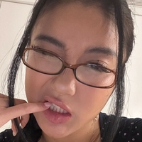 nopearii | Ari Desnuda