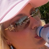 Nuki Van Lent Desnuda