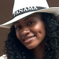 ohmalika Desnuda