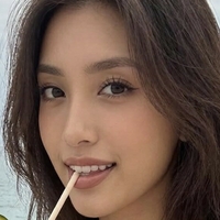 Paris Kingsley Desnuda