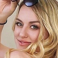 Rowanjules Desnuda