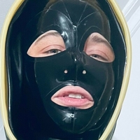 rubberemilyfree Desnuda