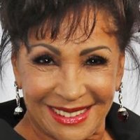 Shirley Bassey Desnuda