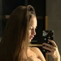 Sola Zola Desnuda