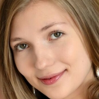 Sophie Lix Desnuda