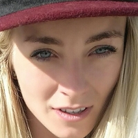 Stefani Nurding Desnuda