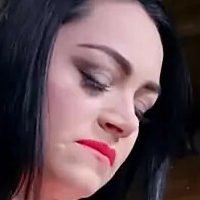 Wrenn Devine Desnuda