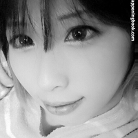 Yuinyan Desnuda